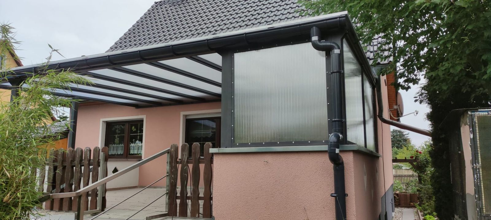 Terrassenüberdachung mit Seitenwänden